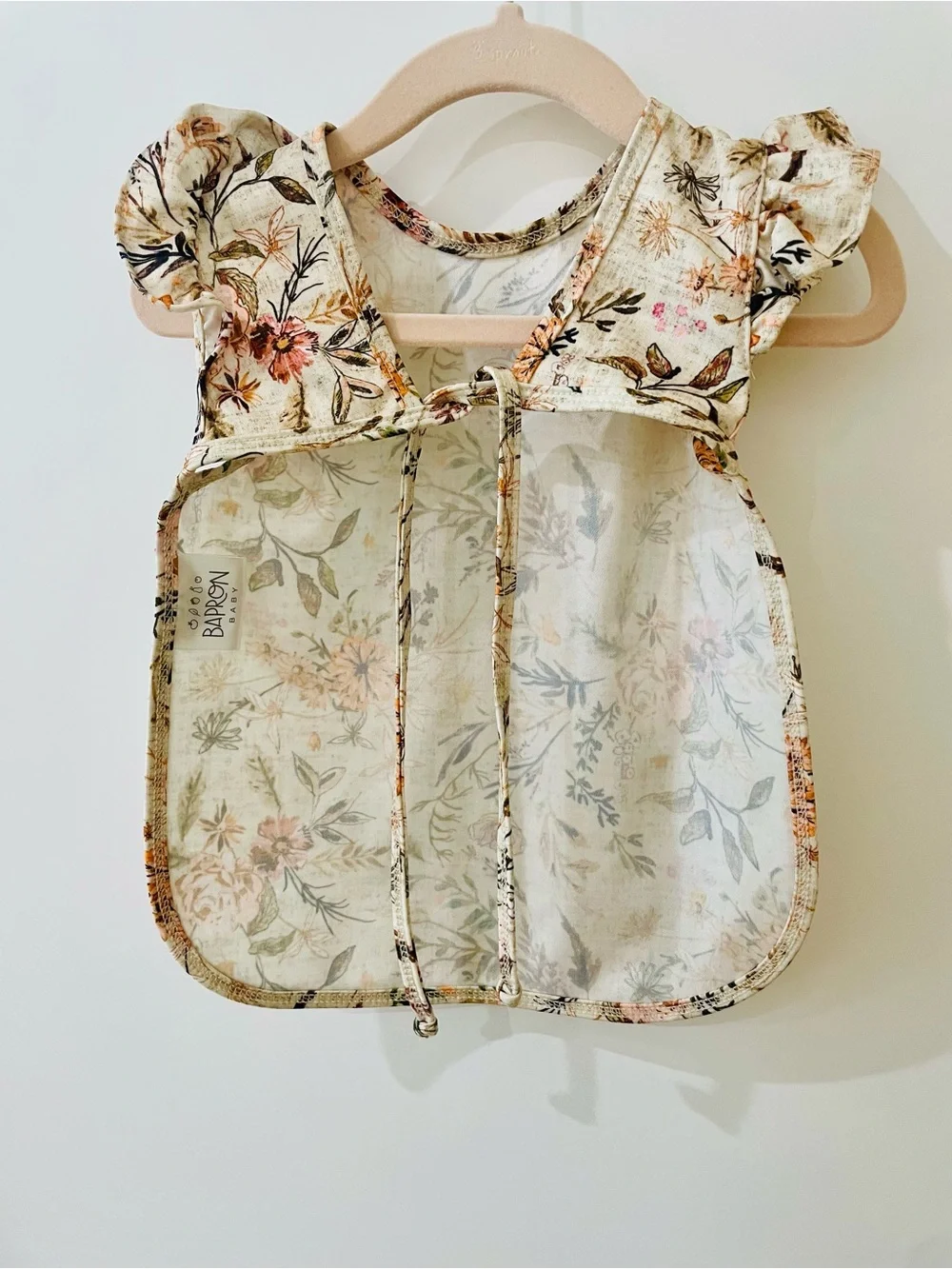 DELILAH FLORAL FLUTTER BAPRON